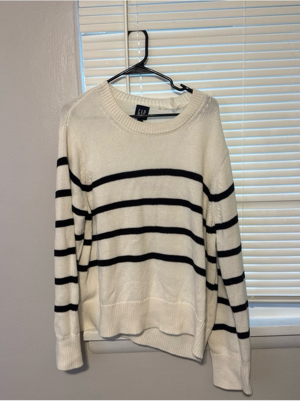 GAP Men's White Crewneck Sweater with Black Stripes